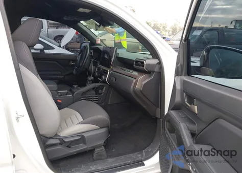 2024 Toyota Tacoma Trd Off Road z USA, uszkodzony, nr VIN 3TMLB5JN5RM046402